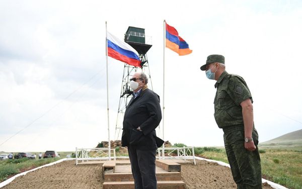 Արմեն Սարգսյանն այցելել է հայ-թուրքական սահման Արմեն Սարգսյանն այցելել է հայ-թուրքական սահման - Sputnik Արմենիա