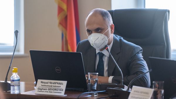 Глава Госкомиссии по защите экономической конкуренции Армении Гегам Геворкян на обсуждении покупки дочерней компании Билайн в Армении (7 июля 2020). Еревaн - Sputnik Армения