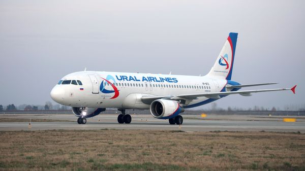 Самолет Airbus A320 авиакомпании Уральские авиалинии - Sputnik Армения