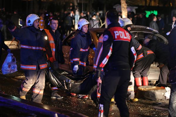 Число жертв составляет по меньшей мере 27 человек, 75 получили ранения - Sputnik Армения