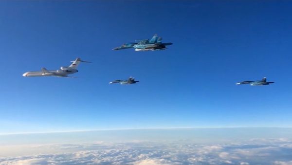 СПУТНИК_Российские самолеты группами вылетали с сирийской авиабазы в РФ - Sputnik Армения