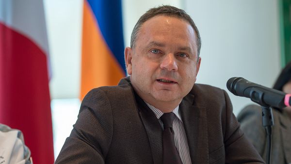 Посол Франции в Армении Жан Франсуа Шарпантье Посол Франции в Армении Жан Франсуа Шарпантье - Sputnik Армения