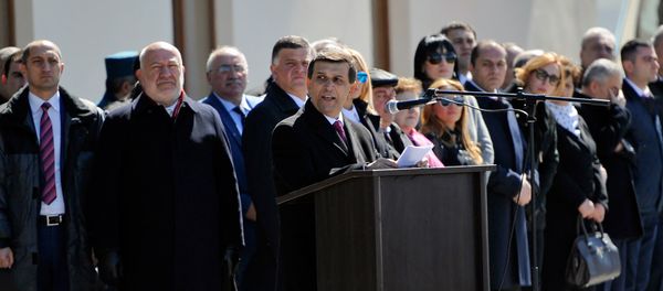 Министр по чрезвычайным ситуациям Армен Ерицян на открытии армяно-российского центра гуманитарного реагирования Министр по чрезвычайным ситуациям Армен Ерицян на открытии армяно-российского центра гуманитарного реагирования - Sputnik Армения