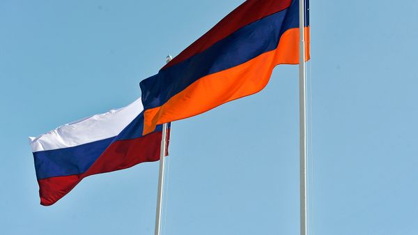 Флаги Армении и России - Sputnik Армения