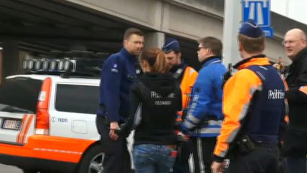 СПУТНИК_LIVE: Ситуация у аэропорта в Брюсселе, где произошли взрывы СПУТНИК_LIVE: Ситуация у аэропорта в Брюсселе, где произошли взрывы - Sputnik Армения