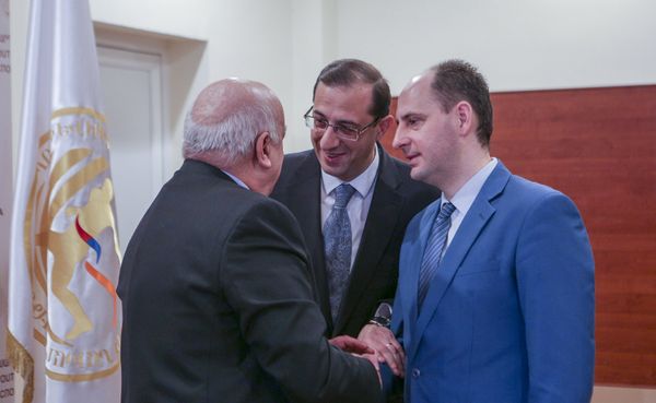 Габриэль Казарян принял делегацию белорусских коллег во главе с Александром Дубовским - Sputnik Արմենիա
