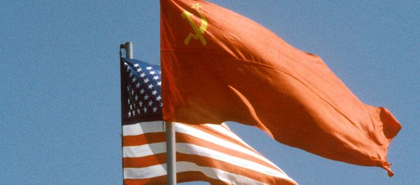Флаги СССР и США Флаги СССР и США - Sputnik Армения