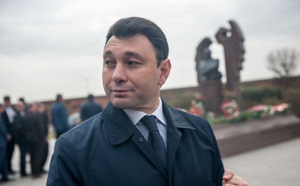 65-летие Андраника Маргаряна. Эдуард Шармазанов 65-летие Андраника Маргаряна. Эдуард Шармазанов - Sputnik Армения