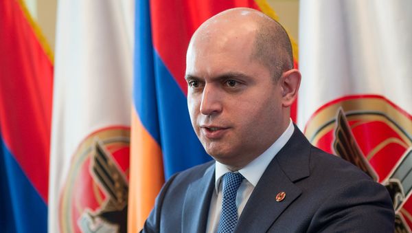 Армен Ашотян - Sputnik Արմենիա