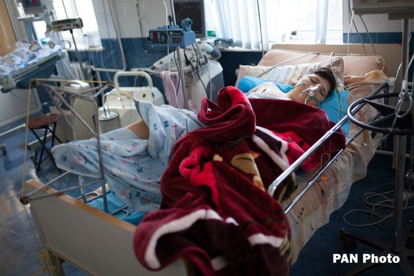 Дети находятся под контролем врачей. Дети находятся под контролем врачей. - Sputnik Армения