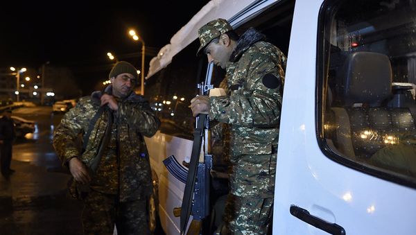 Добровольцы из Армении в Нагорном Карабахе - Sputnik Արմենիա