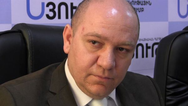 Вилен Хачатрян, экономист  - Sputnik Արմենիա