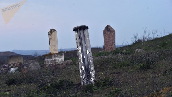 Азербайджанское кладбище в Гадруте. Азербайджанское кладбище в Гадруте. - Sputnik Արմենիա
