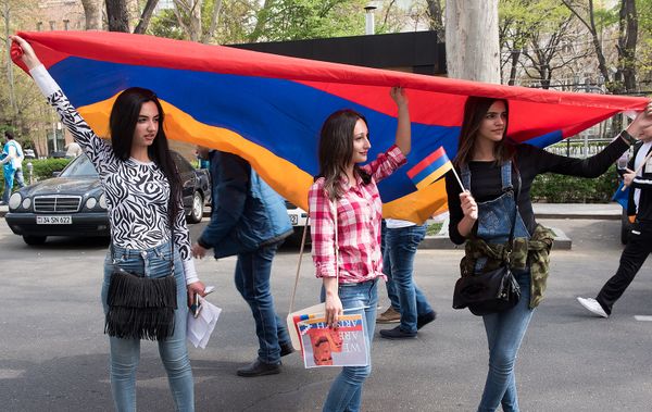 Акция протеста армянской молодежи против пассивной деятельности МГ ОБСЕ  - Sputnik Армения
