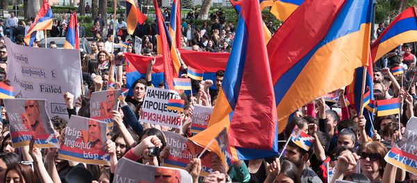 Акция протеста армянской молодежи против пассивной деятельности МГ ОБСЕ - Sputnik Армения