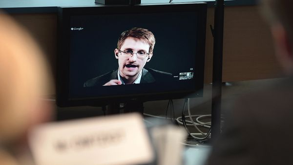 Эдвард Сноуден - Sputnik Армения