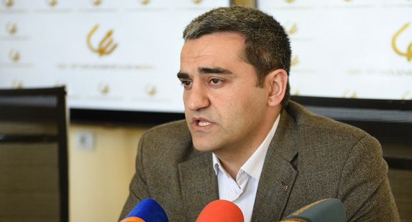 Сурен Манукян  - Sputnik Արմենիա