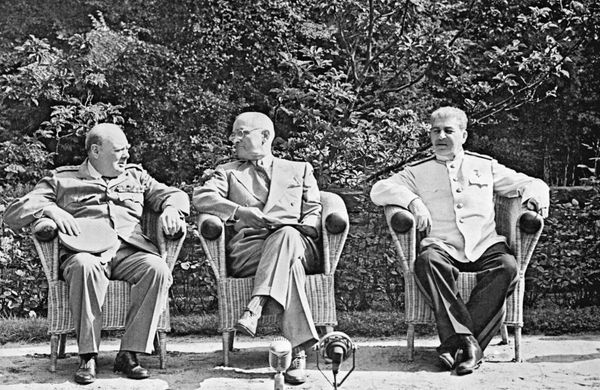 ПОТСДАМСКАЯ КОНФЕРЕНЦИЯ ЧЕРЧИЛЛЬ ТРУМАН СТАЛИН - Sputnik Армения