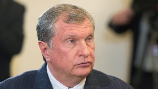 Рабочая поездка президента РФ В.Путина в Санкт-Петербург - Sputnik Армения