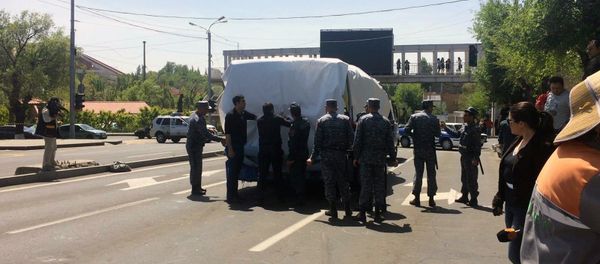 В Ереване взорвался автобус - Sputnik Армения