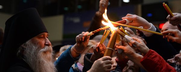 Благодатный огонь Благодатный огонь - Sputnik Армения