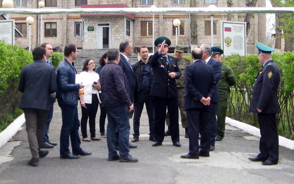Հայ պատգամավորները մասնակցում էին ռուս սահմանապահների վարժանքներին Հայ պատգամավորները մասնակցում էին ռուս սահմանապահների վարժանքներին - Sputnik Արմենիա