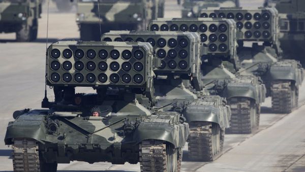 Тяжелые огнеметные системы ТОС-1А - Sputnik Армения