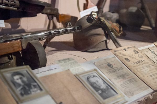 ППШ и военные книжки солдат - героев. - Sputnik Армения