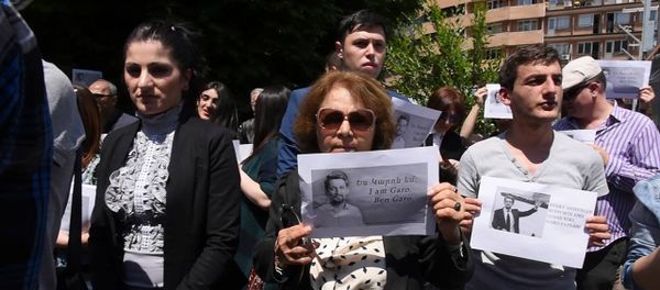 Участники марша Я-Гаро выразили поддержку турецкому депутату армянского происхождения Гаро Пайлану Участники марша Я-Гаро выразили поддержку турецкому депутату армянского происхождения Гаро Пайлану - Sputnik Армения