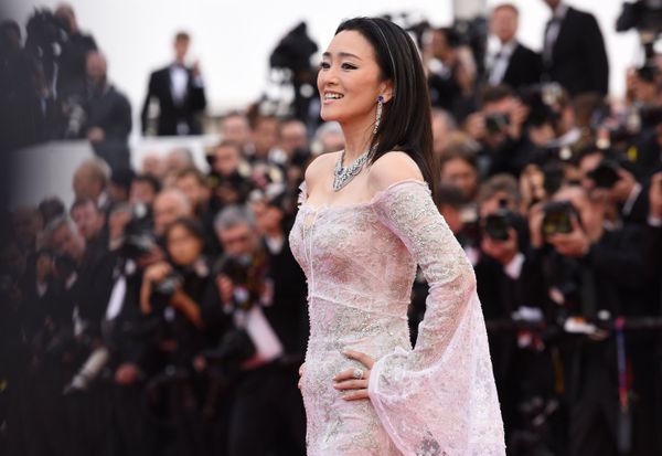 Актриса Гун Ли на красной дорожке церемонии открытия 69-го Каннского кинофестиваля. - Sputnik Армения