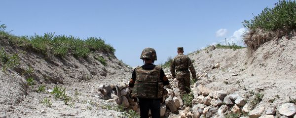 Военнослужащие армянской армии на боевых позициях Военнослужащие армянской армии на боевых позициях - Sputnik Армения