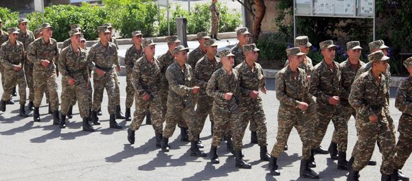 Военнослужащие армянской армии - Sputnik Արմենիա