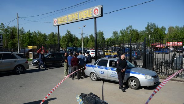 Массовая драка на Хованском кладбище в Москве - Sputnik Армения