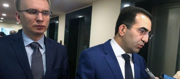Заместитель министра развития Польши Радослав Домагальски-Ламбедзки и заместитель министра экономики Армении Гарегин Мелконян - Sputnik Армения