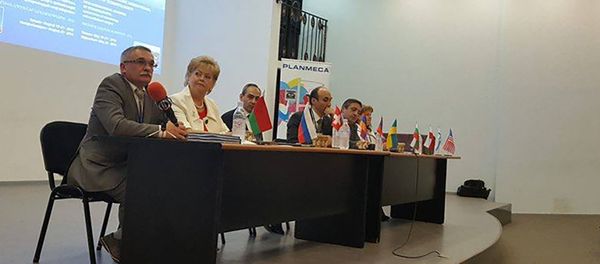 Первая армяно-славянская международная стоматологическая конференция Первая армяно-славянская международная стоматологическая конференция - Sputnik Армения