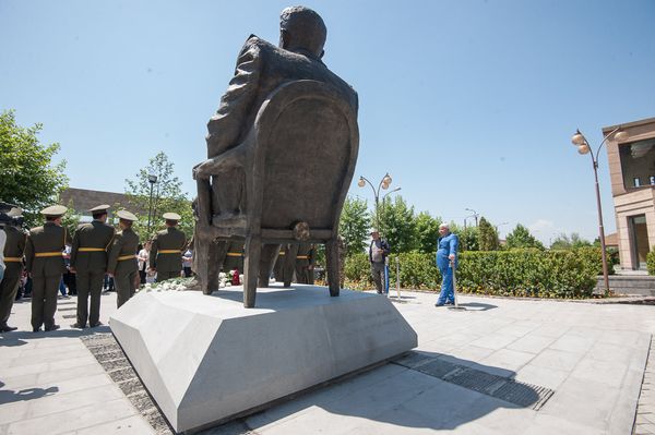 Открытие памятника главному маршалу бронетанковых войск Амазаспу Хачатуровичу Бабаджаняну в Ереване - Sputnik Արմենիա