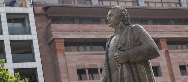 Памятник Гарегину Нжде в Ереване Памятник Гарегину Нжде в Ереване - Sputnik Армения