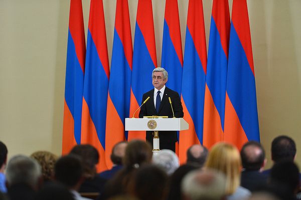 ՀՀ նախագահը հանձնել է մերօրյա հերոսներին հետմահու շնորհված պետական բարձրագույն պարգևները - Sputnik Արմենիա