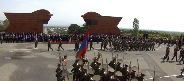 Торжественные мероприятия по случаю Дня Первой республики прошли в мемориальном комплексе Сардарапат - Sputnik Армения