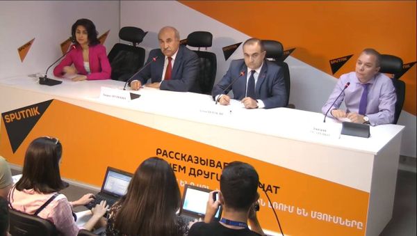 Видеомост Ереван – Москва – Баку на тему: «Перспективы российского посредничества в решении Нагорно-Карабахского конфликта» - Sputnik Армения