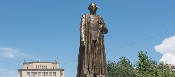 Памятник Гарегину Нжде - Sputnik Армения