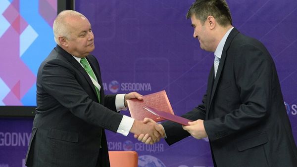 Медиафорум Новая эпоха журналистики: прощание с мейнстримом - Sputnik Армения
