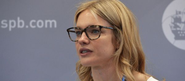 Панельная сессия Благотворительность: как помогать, когда сложно? в рамках ПМЭФ 2015 Панельная сессия Благотворительность: как помогать, когда сложно? в рамках ПМЭФ 2015 - Sputnik Армения