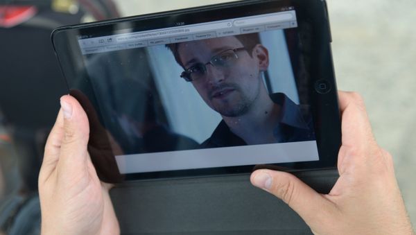 Эдвард Сноуден - Sputnik Армения