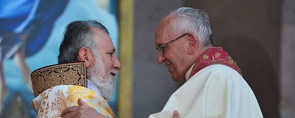 Папа Франциск и Католикос Гарегин II приняли участие в Божественной литургии в Эчмиадзине - Sputnik Արմենիա