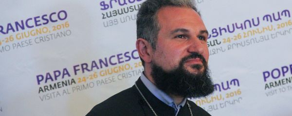 Пресс-секретарь Первопрестольного Святого Эчмиадзина иерей Ваграм Меликян - Sputnik Արմենիա