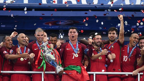 Сборная Португалии по футболу стала чемпионом Европы Сборная Португалии по футболу стала чемпионом Европы - Sputnik Армения
