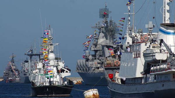 Репетиция парада кораблей к Дню ВМФ РФ и Дню флота Украины - Sputnik Արմենիա