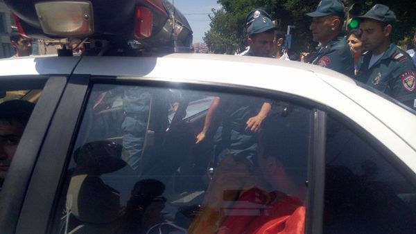 Захват подозреваемых в районе Эребуни - Sputnik Արմենիա