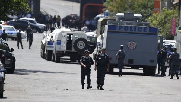 Захват здания полиции в Ереване - Sputnik Армения